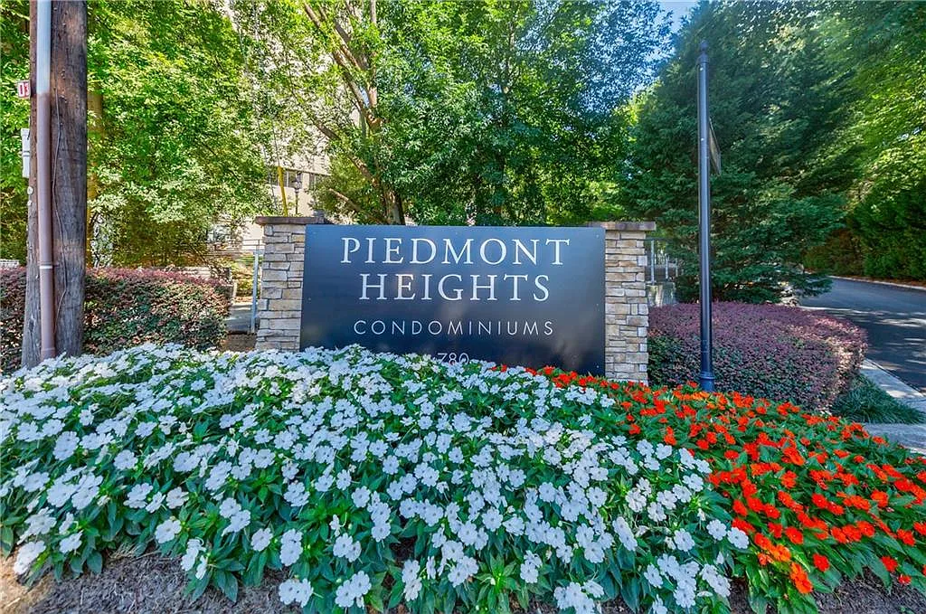 2 bed, 2.0 bath, 1280 sqft, $1,800 — Photo 3
