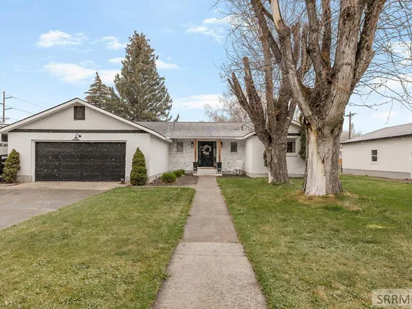 218 S Teton Ave, Sugar City, ID 83448