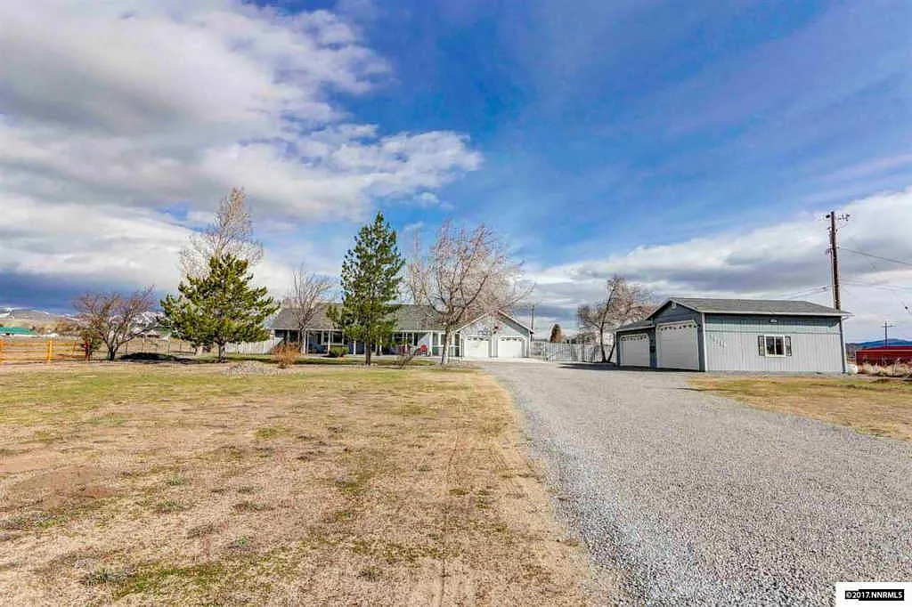 10785 Santa Fe Rd photo 1