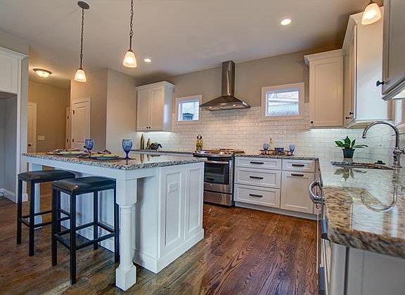 4th image of 8722 Eulalie Ave