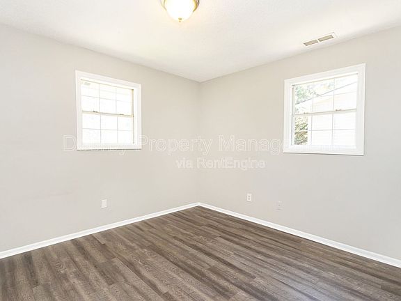 4th image of 3916 Blanchard St