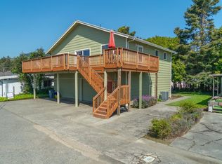 97839 Bathiany Ln, Brookings, OR 97415