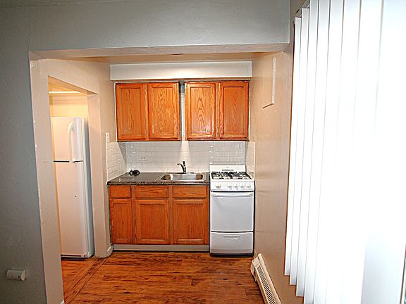 3rd image of 1410 N Pearl St APT 20