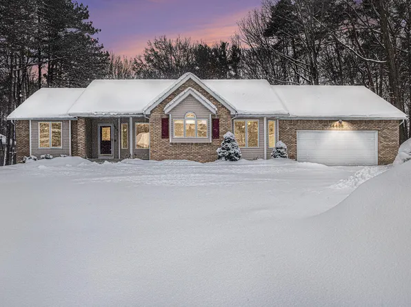 14438 Woodpine Dr, Holland, MI 49424