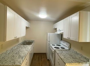 1016 W 8th Pl #12, The Dalles, OR 97058