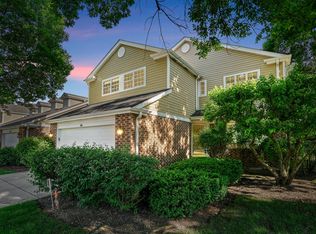 840 Winchester Ln, Northbrook, IL 60062