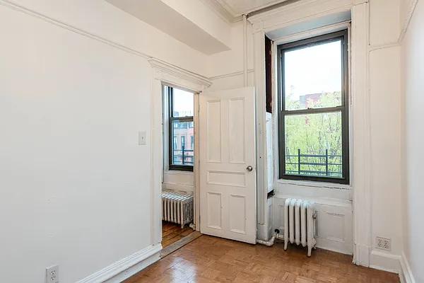 Rented by Nooklyn NYC LLC | media 8