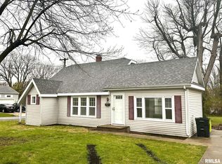 1940 Cedar St, Jacksonville, IL 62650