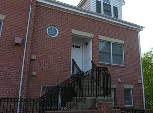 6924 Fairfax Dr UNIT 340, Arlington, VA 22213