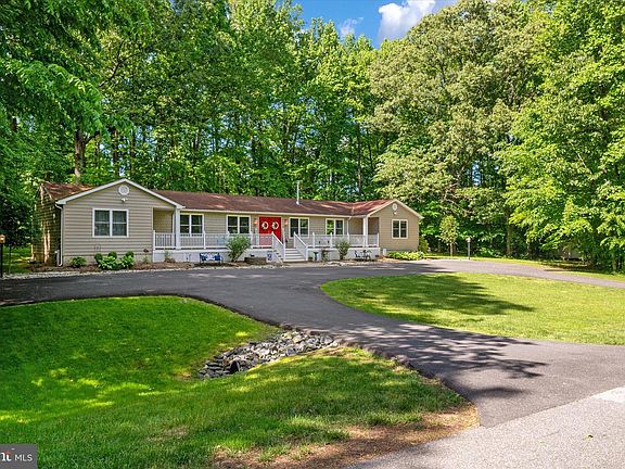 4th image of 1665 Paris Oaks Rd