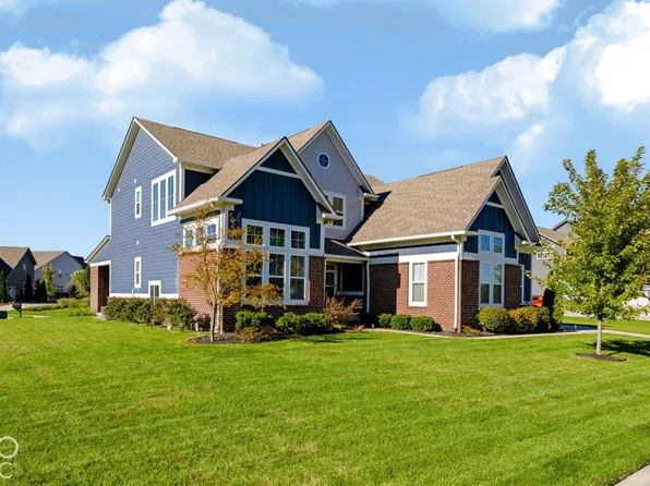 10428 Vermillion Dr, Fortville, IN 46040