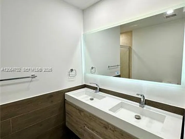 31 SE 5th Street Cu #4214 — Photo 9