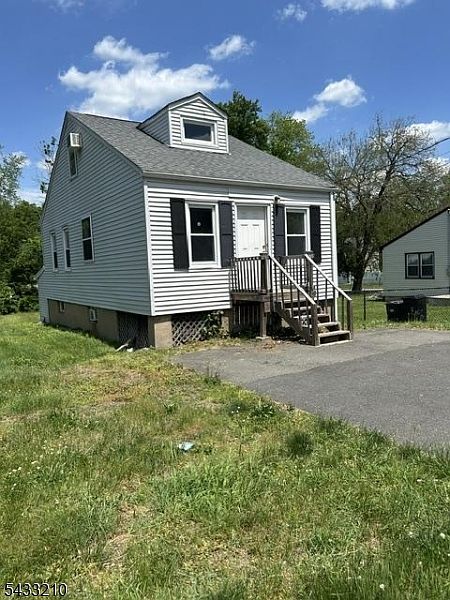 1st image of 152 Old Bloomfield Ave