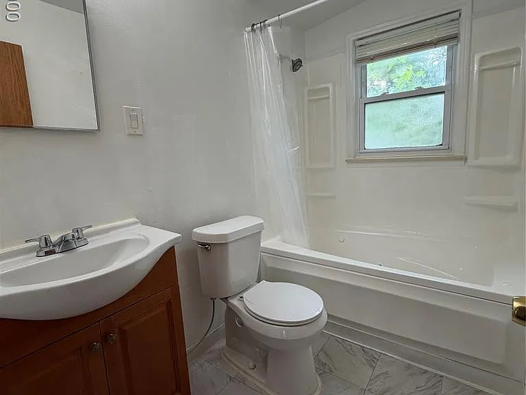 228 Auburn St — Photo 10
