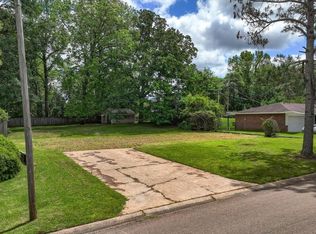 1207 Laurelwood Dr, Clinton, MS 39056