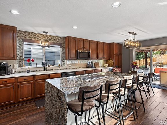 5th image of 10060 Matthew Lane