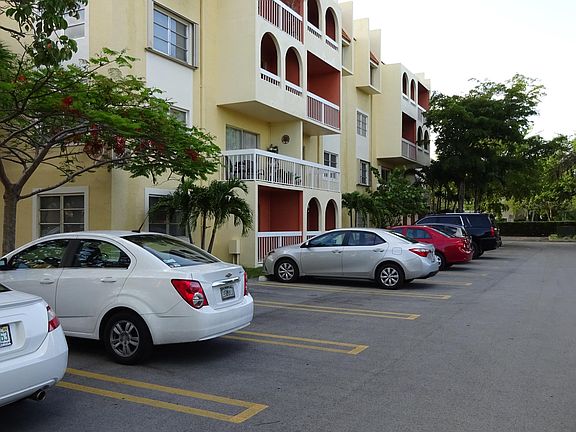 4th image of 7700 Camino Real #D
