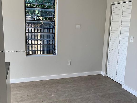 3rd image of 2932 NW 16th Ave #1B