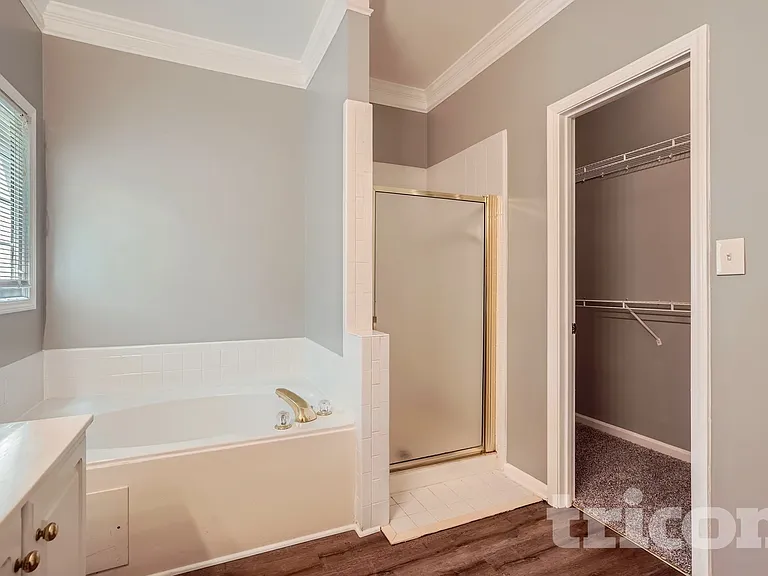 2200 Sugarbirch Dr — Photo 17