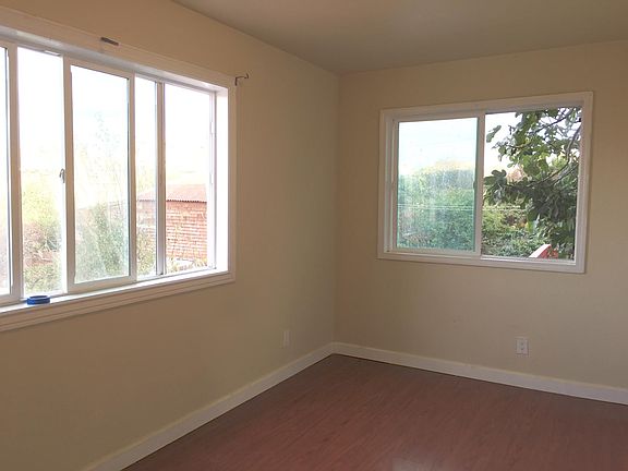 2nd image of 1162 Ingerson Ave