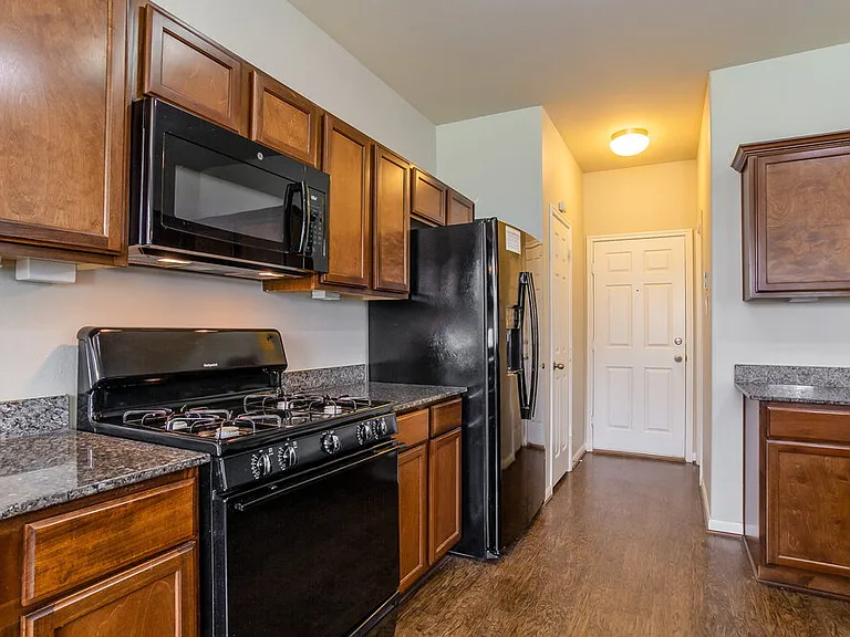 23630 Maple View Dr — Photo 5