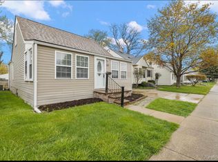 81 E Guthrie Ave, Madison Heights, MI 48071