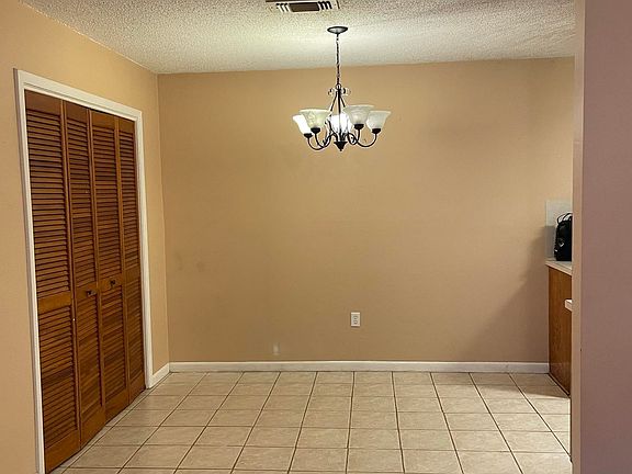 5th image of 8578 Longwood View Ave