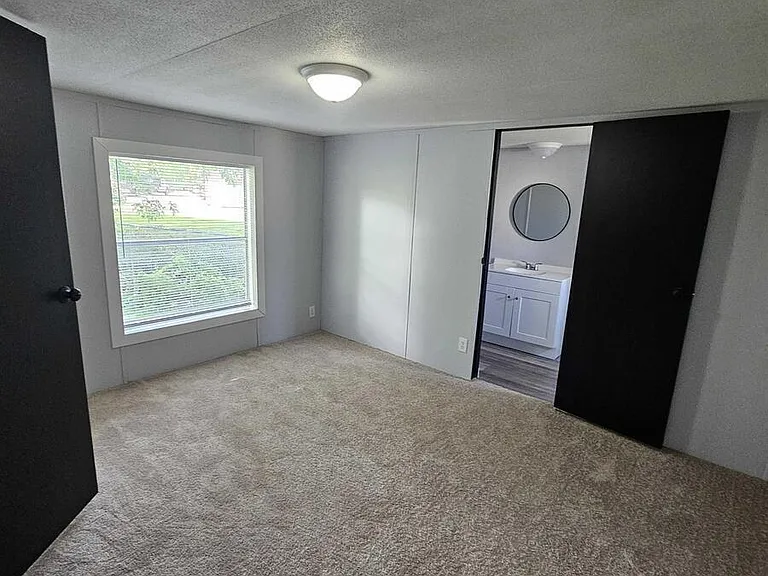 2737 W Washington Ctr #339 — Photo 6