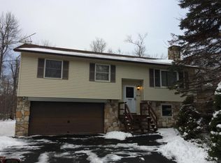 5103 Iroquois St, Tobyhanna, PA