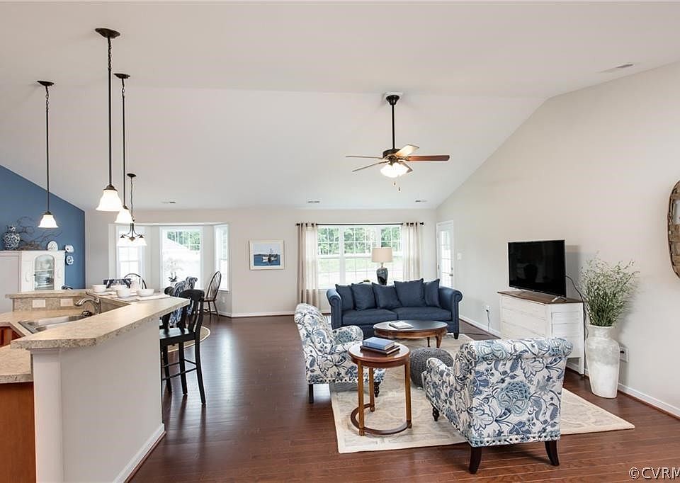 56 Hobbs Hole Ln, Tappahannock, VA 22560 MLS 2302001 Zillow