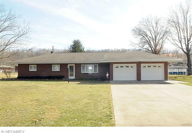 1st image of 8918 Centergate Dr