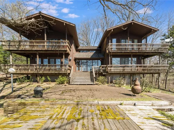 1101 N Overlook Dr, Rogers, AR 72756