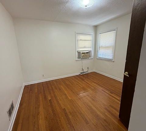 5th image of 82-84 Western Ave #1