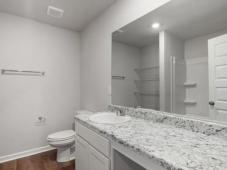 813 Ashford Dr — Photo 13
