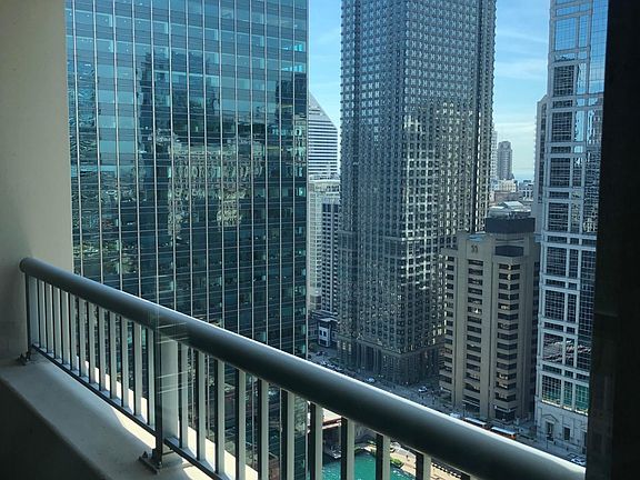 3rd image of 345 N La Salle Dr Floor 38