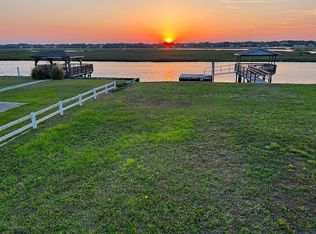 1114 S Waccamaw Dr, Murrells Inlet, SC 29576