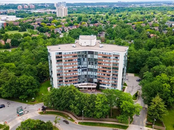 1240 Marlborough Ct, Oakville, ON L6H 3K7