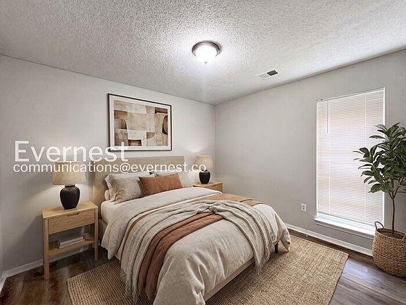 3rd image of 7594 Iris Dr