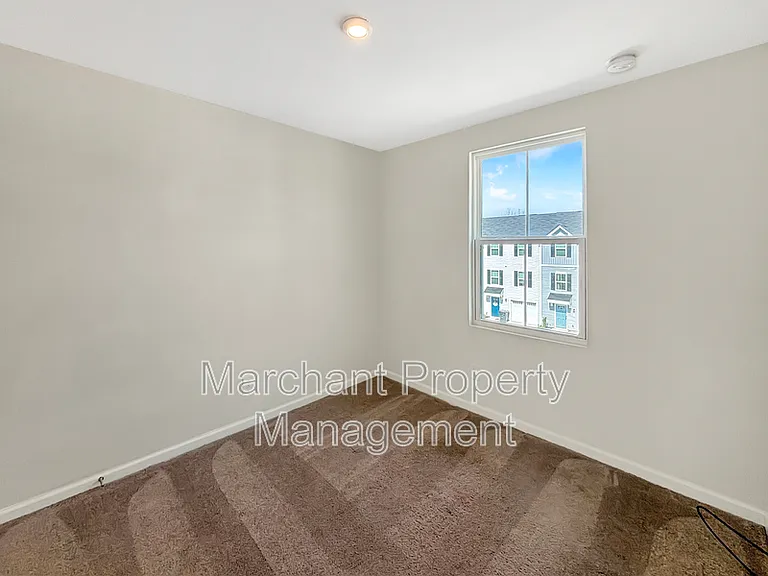 219 Maple Forge Trl — Photo 10