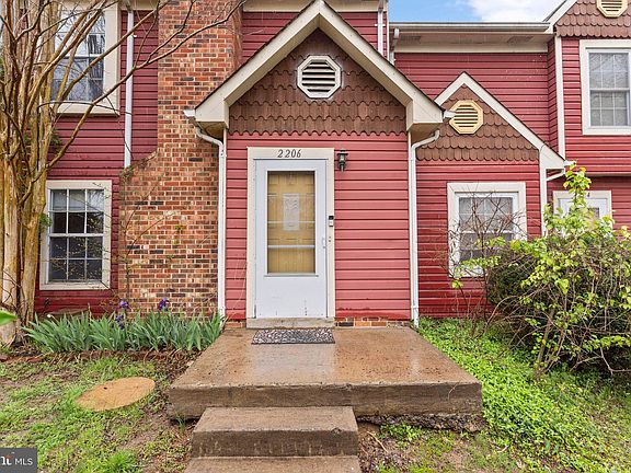 2nd image of 2206 Minnear St