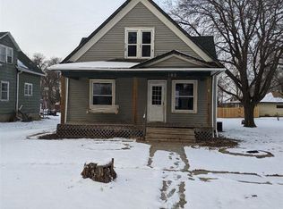 102 W Elm St, Cedar Bluffs, NE 68015
