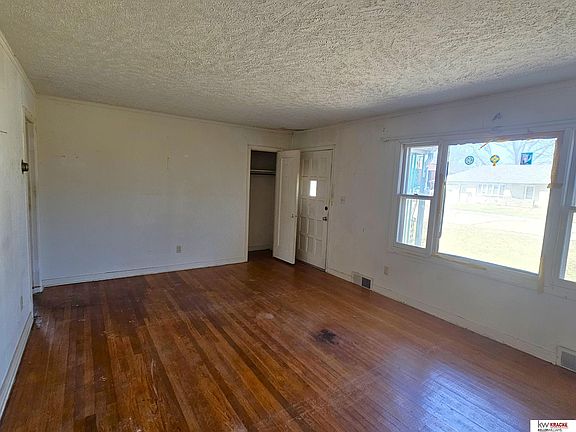 3rd image of 1205 Jackson St