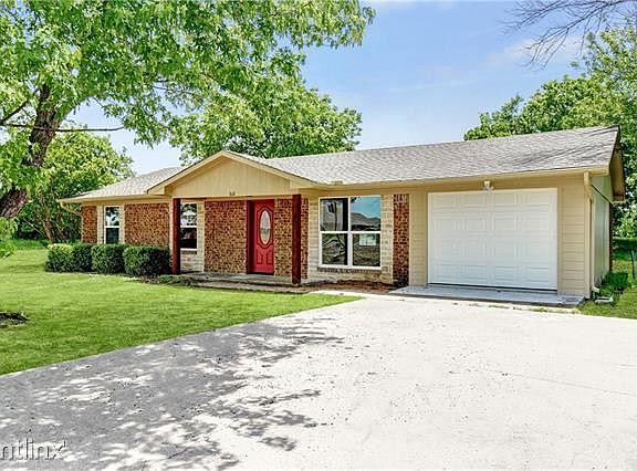 3rd image of 608 Holiday Dr