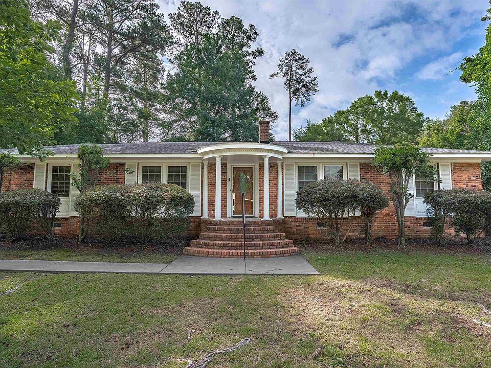 1st image of 824 Fairwood Dr
