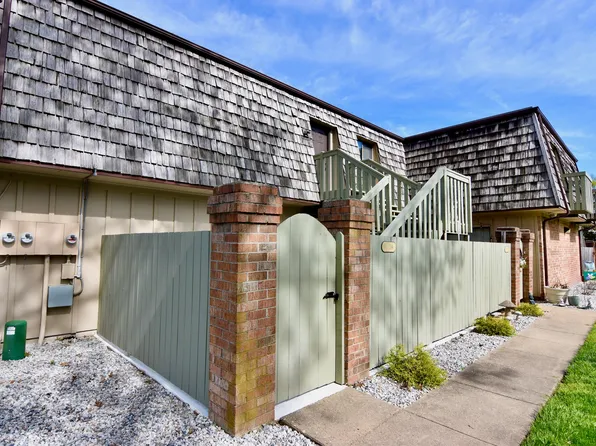 114 Saw Grass Bnd, Virginia Beach, VA 23451