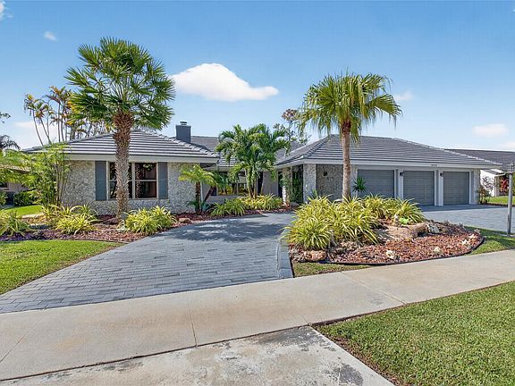 4th image of 10182 Boca Woods Lane