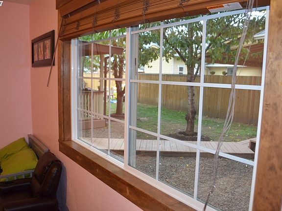4th image of 6209 NE 103rd Ct