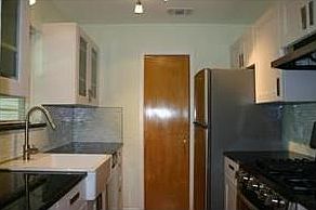 5th image of 928 Acorn Oaks Dr