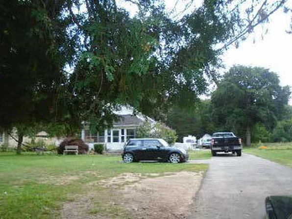 1126 Hinckley Blvd, Jackson, MI 49203