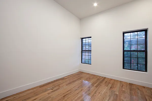 Rented by Compass | media 7